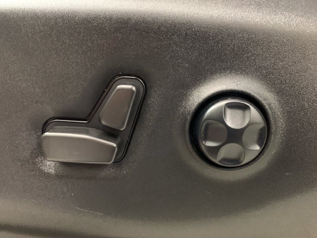 Used 2022 Chrysler Pacifica Touring-L AWD/4WD image 19