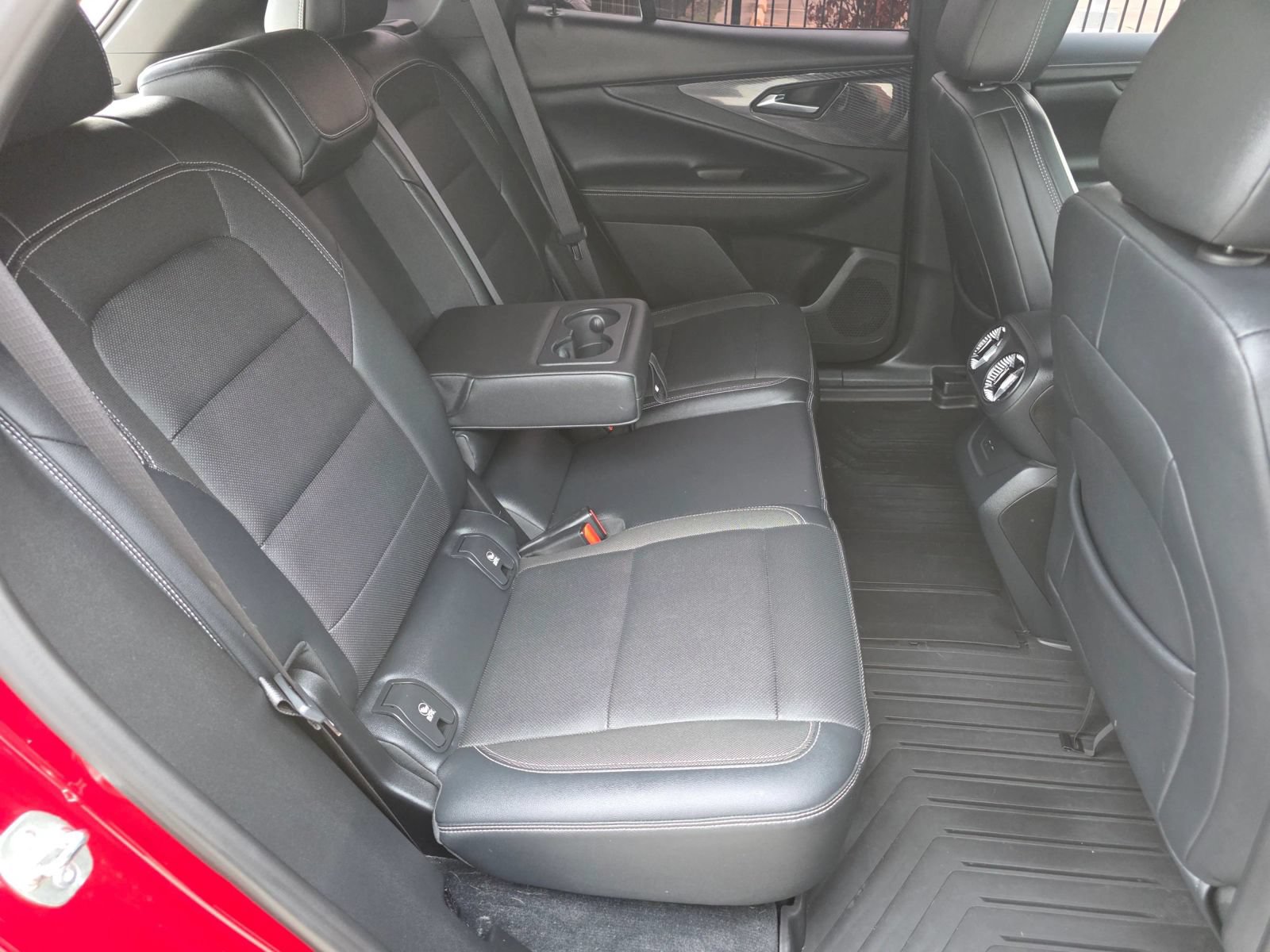 Used 2024 Chevrolet Blazer EV LT AWD/4WD image 32