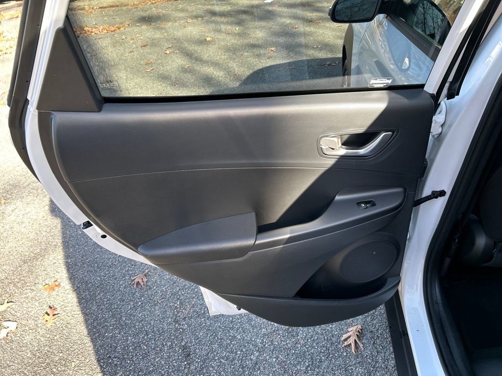 Used 2022 Hyundai Kona SEL w/ Convenience Package image 22