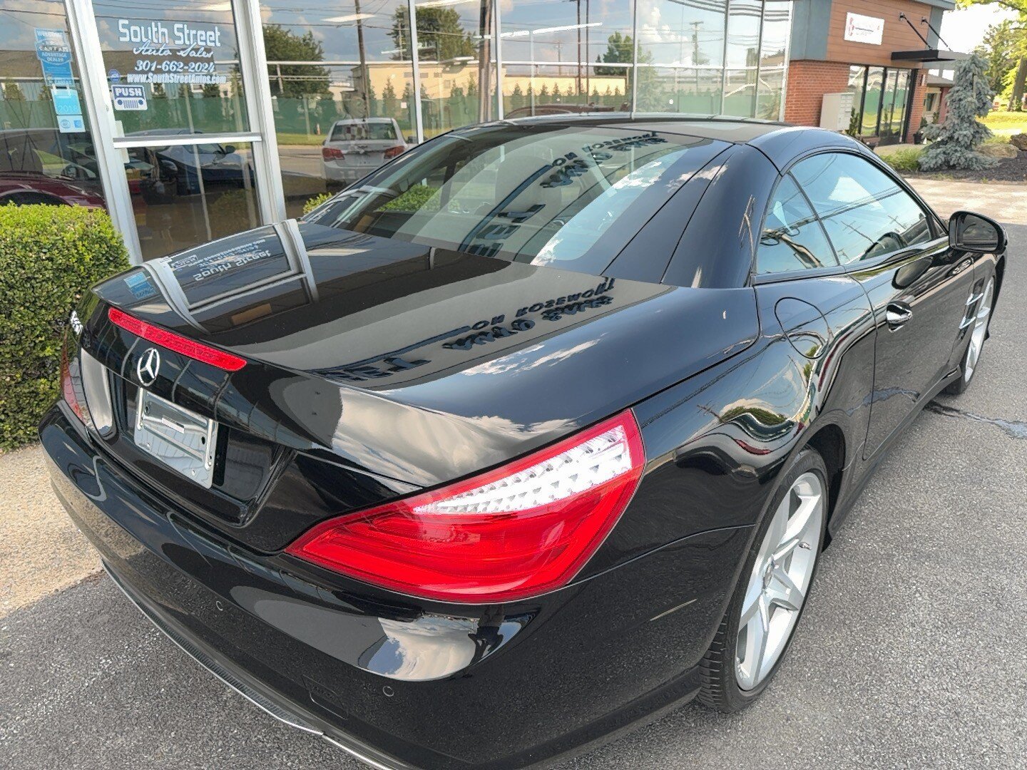 Used 2014 Mercedes-Benz SL 550 image 35