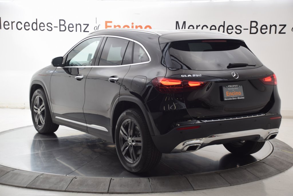 Certified 2025 Mercedes-Benz GLA 250 image 4