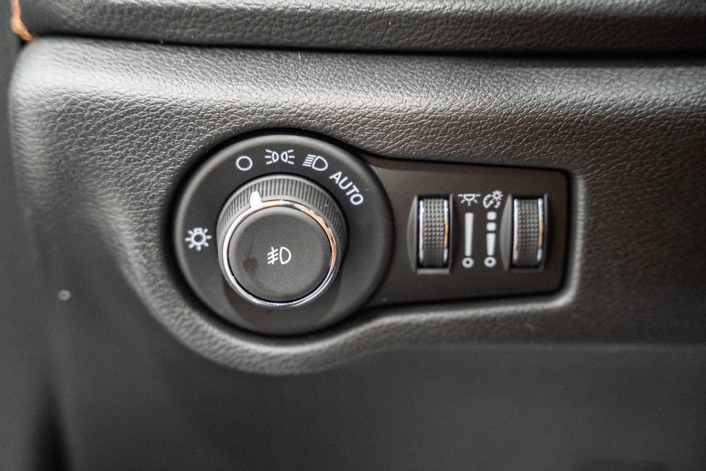 New 2026 Chrysler Pacifica Pinnacle image 39