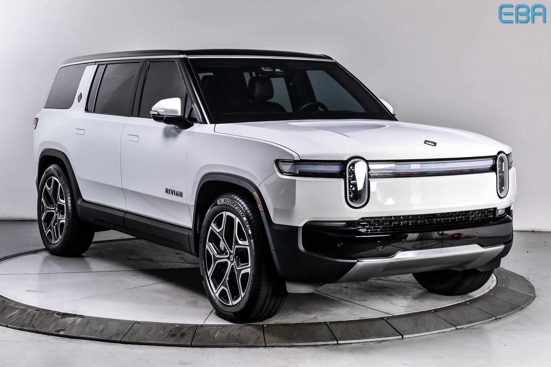 Used 2025 Rivian R1S Adventure