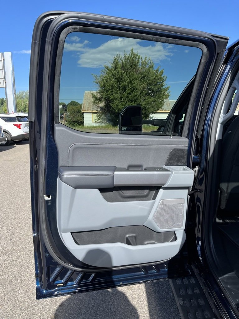 New 2025 Ford F250 XLT w/ Black Appearance Package image 14