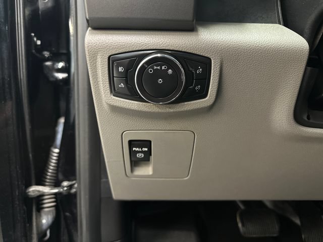 Used 2017 Ford F150 XLT AWD/4WD image 21