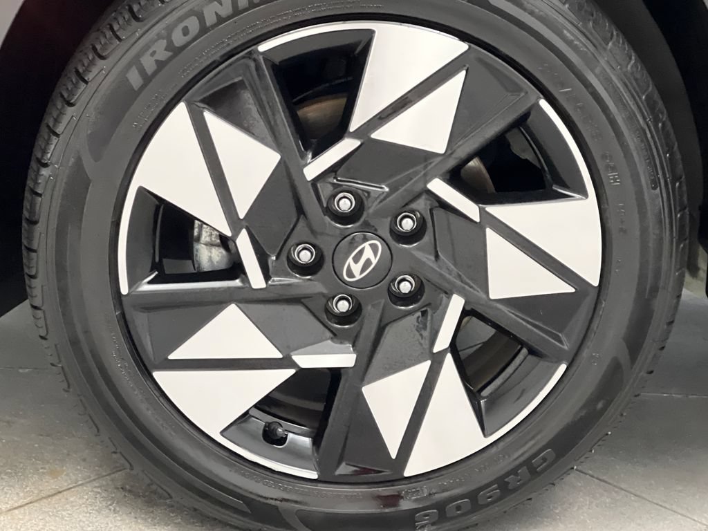 Used 2025 Hyundai Kona SEL FWD image 65