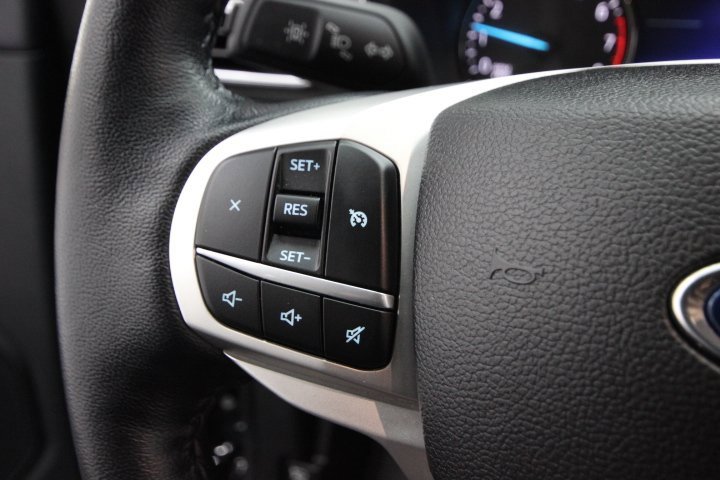 Used 2022 Ford Explorer XLT w/ Equipment Group 202A image 19