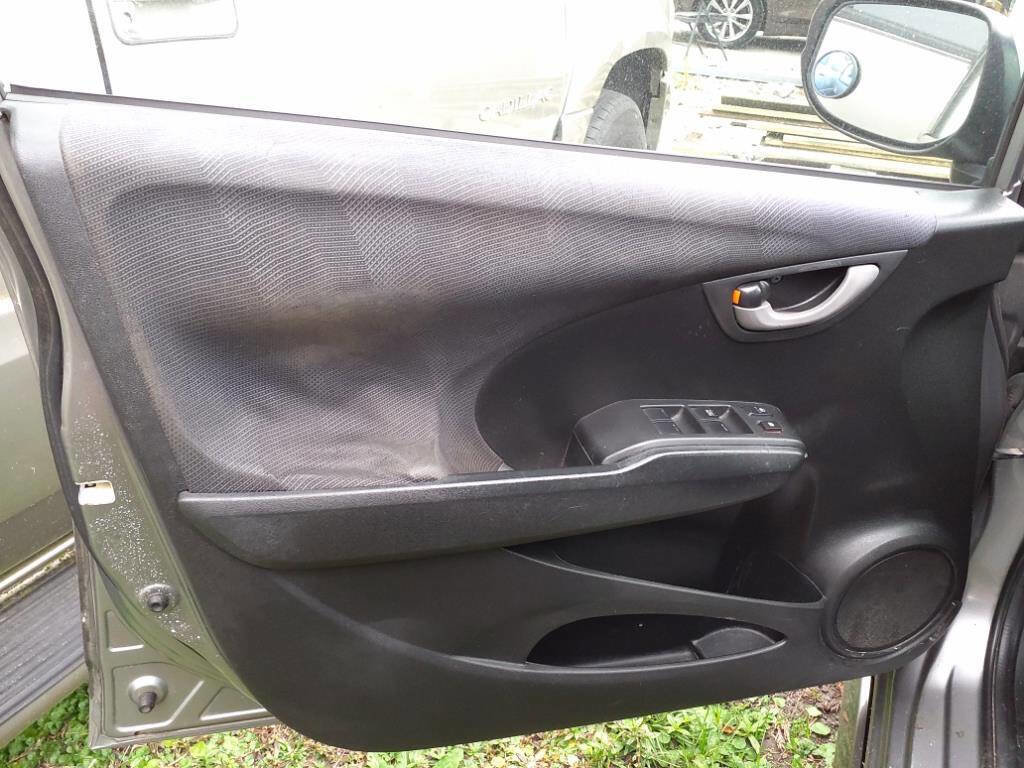 Used 2010 Honda Fit Sport image 12