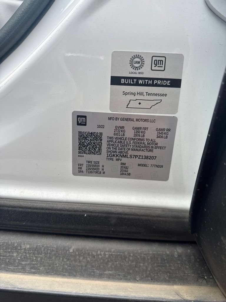 Used 2023 GMC Acadia SLT w/ Technology Package FWD image 14
