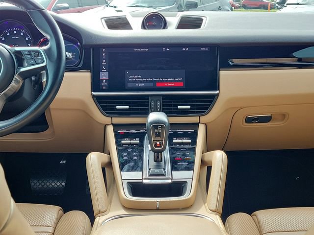 Used 2020 Porsche Cayenne AWD/4WD image 17
