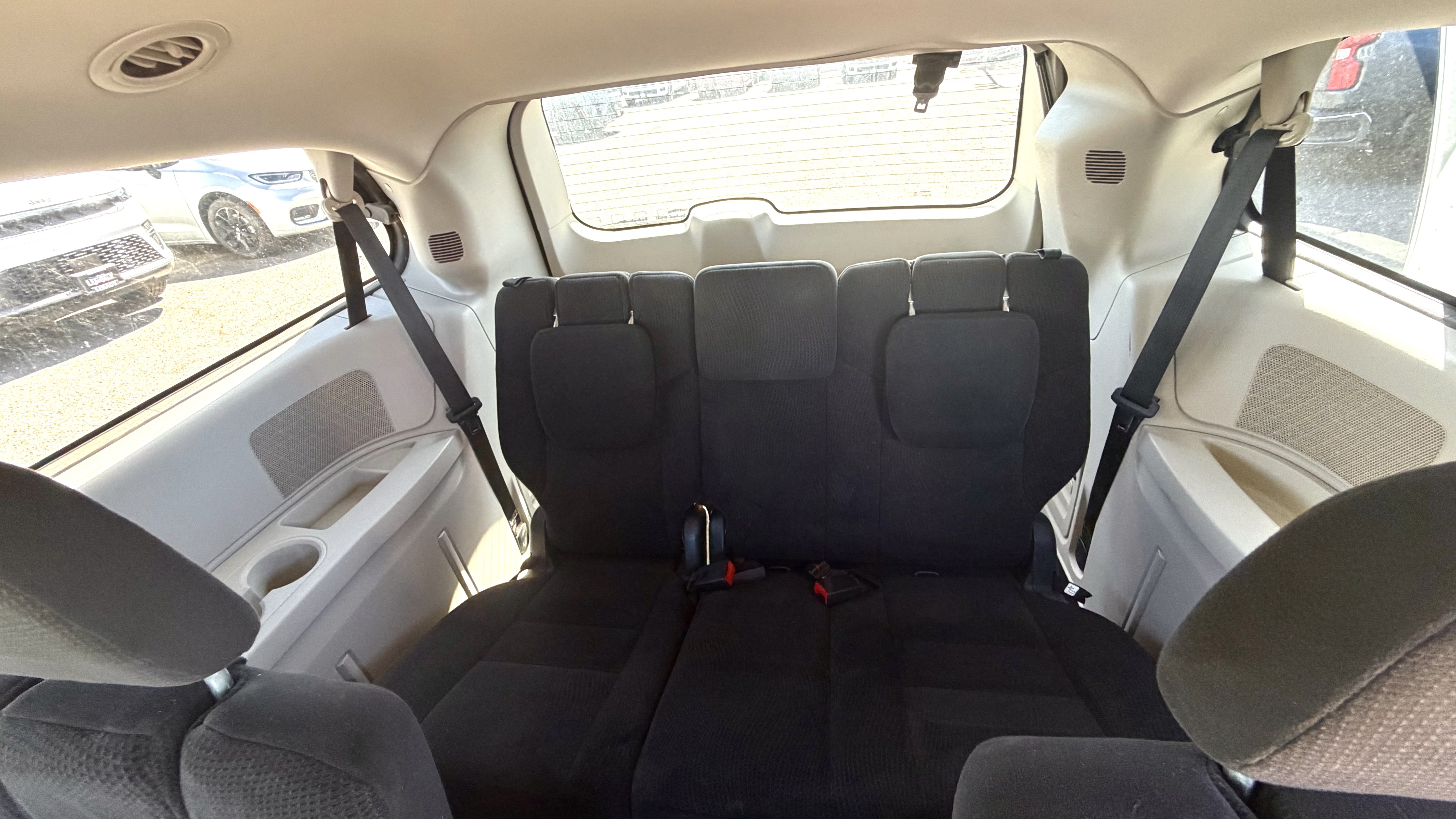 Used 2015 Dodge Grand Caravan SXT FWD image 20