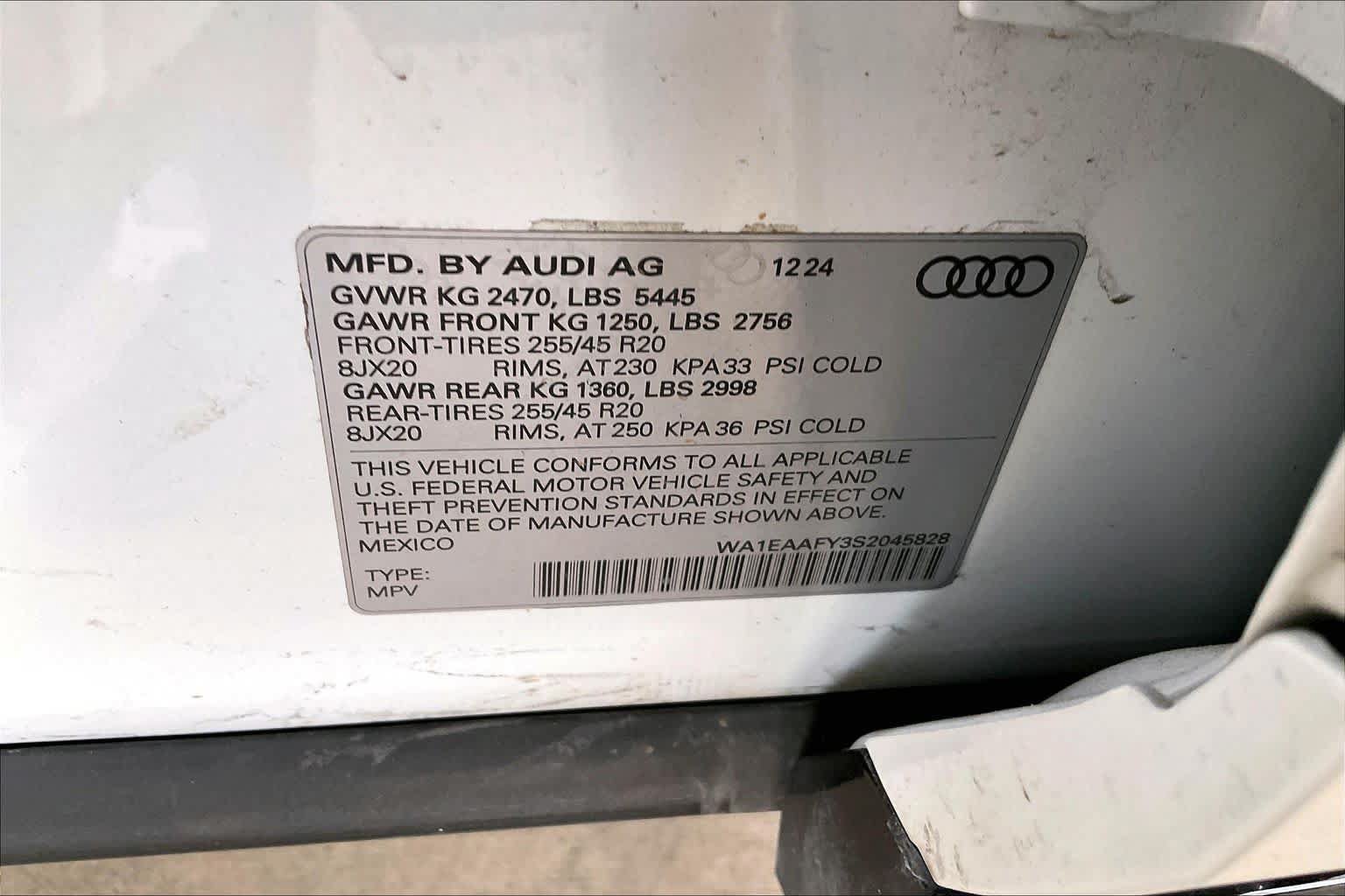 Used 2025 Audi Q5 2.0T Premium Plus w/ Premium Plus Package AWD/4WD image 35