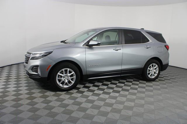 Used 2024 Chevrolet Equinox LT image 2