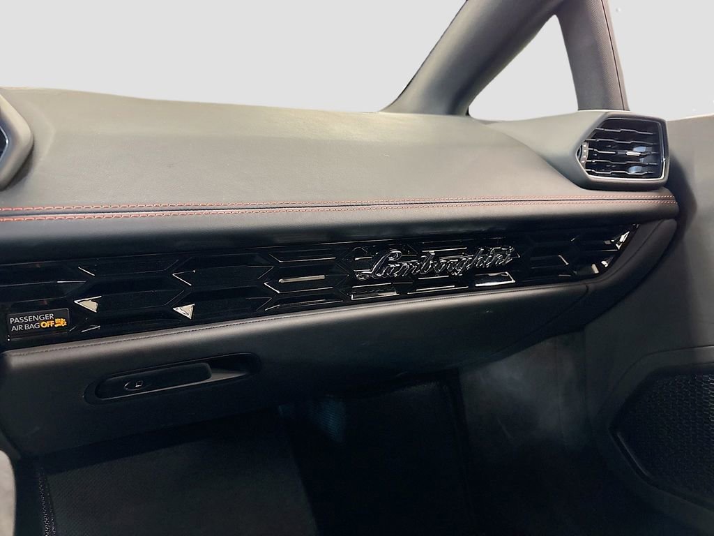 Used 2024 Lamborghini Huracan Tecnica image 22