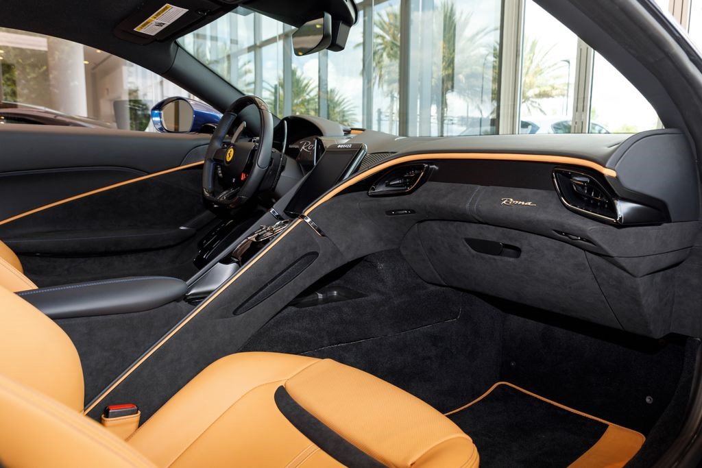 Used 2024 Ferrari Roma RWD image 17