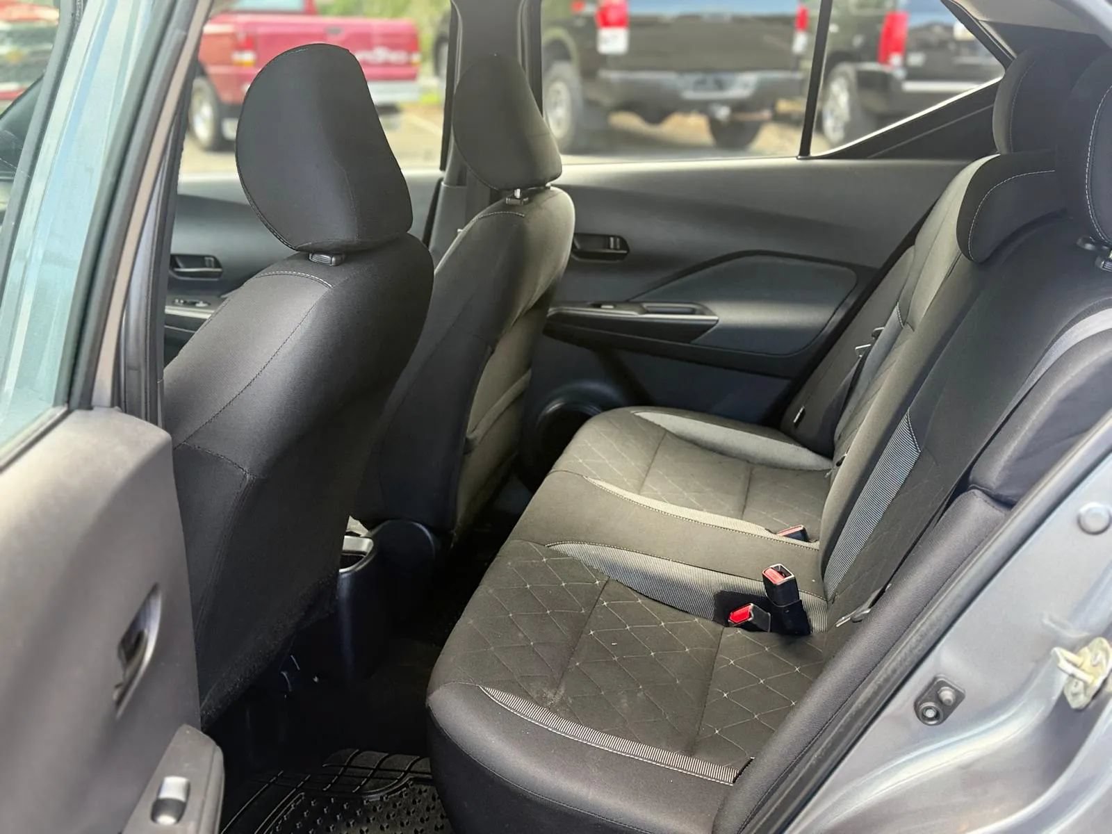 Used 2020 Nissan Kicks S FWD image 11