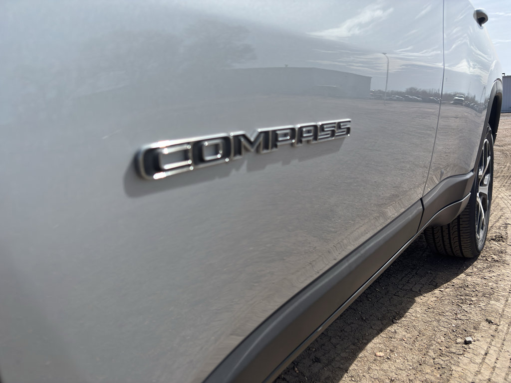 New 2026 Jeep Compass Limited image 39