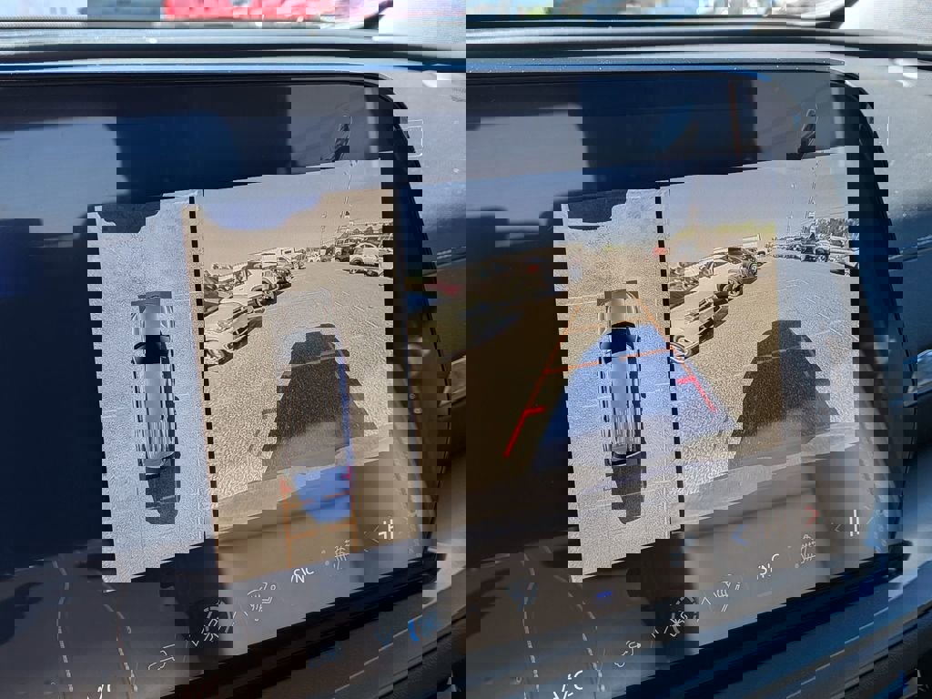 New 2026 Chevrolet Traverse LT w/ Driver Confidence Package image 25