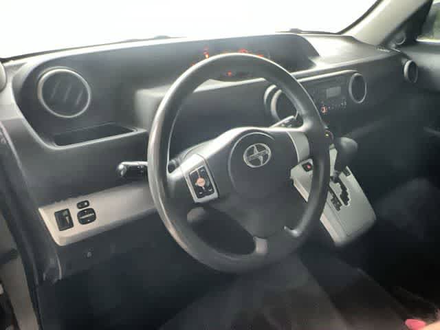 Used 2012 Scion xB FWD image 15