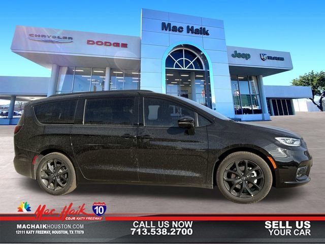 New 2026 Chrysler Pacifica Select w/ S Appearance Package FWD image 1