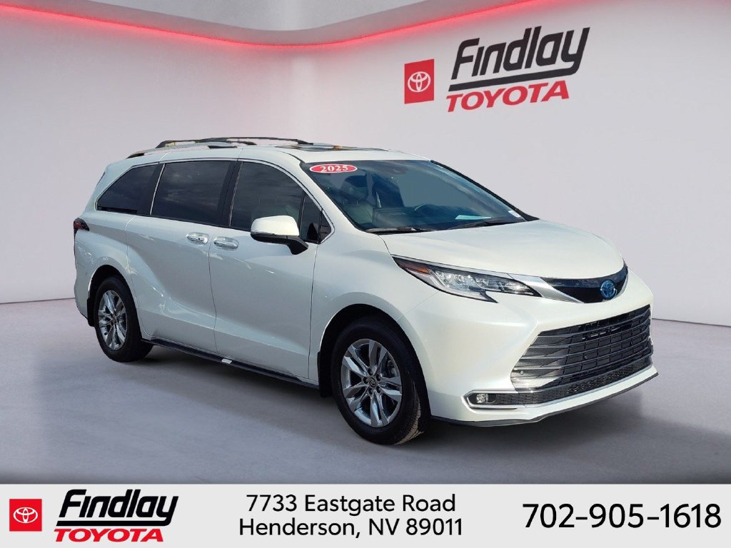 Certified 2025 Toyota Sienna Limited FWD image 6