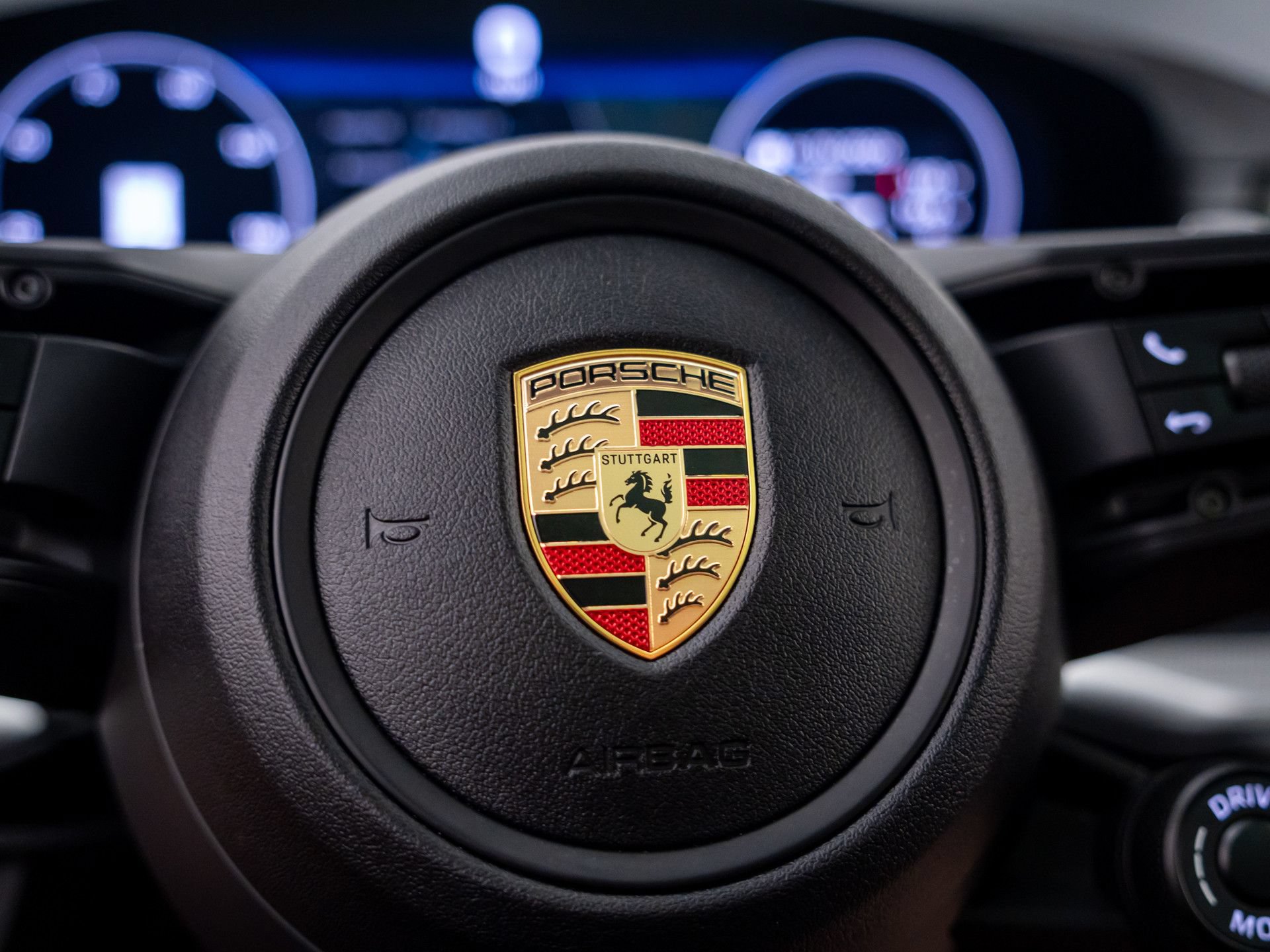 Certified 2025 Porsche Cayenne Coupe AWD/4WD image 31