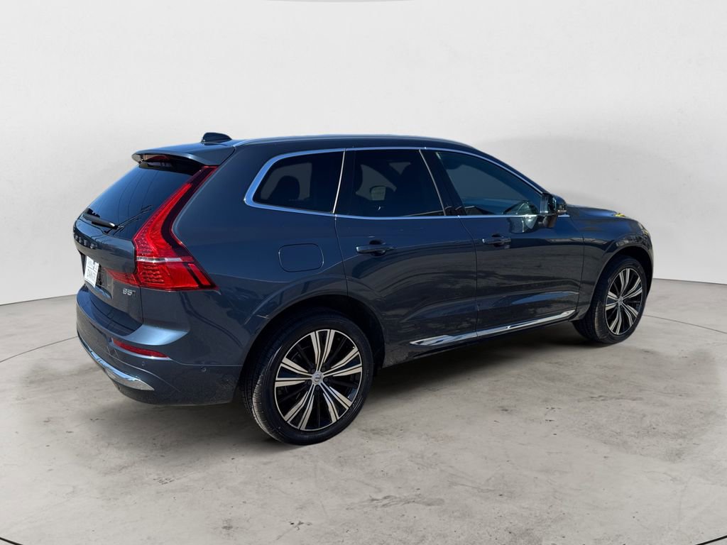 Certified 2023 Volvo XC60 B5 Plus AWD/4WD image 7