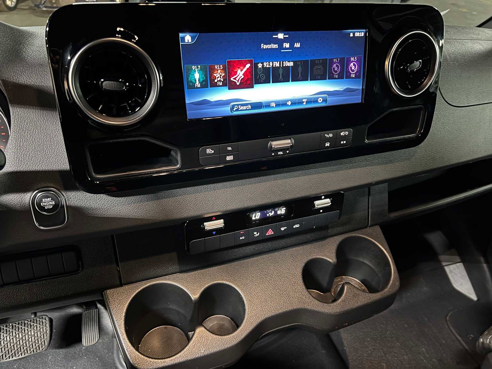 Used 2025 Mercedes-Benz Sprinter 2500 image 25