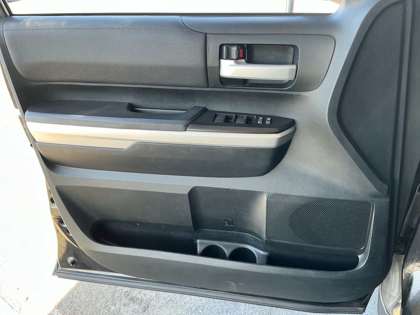 Used 2017 Toyota Tundra SR5 w/ TRD Off Road Package image 13