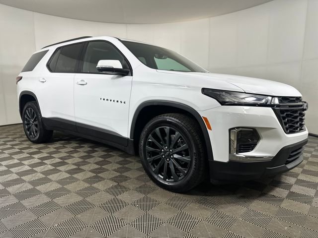 Used 2023 Chevrolet Traverse RS w/ LPO, Floor Liner Package image 2