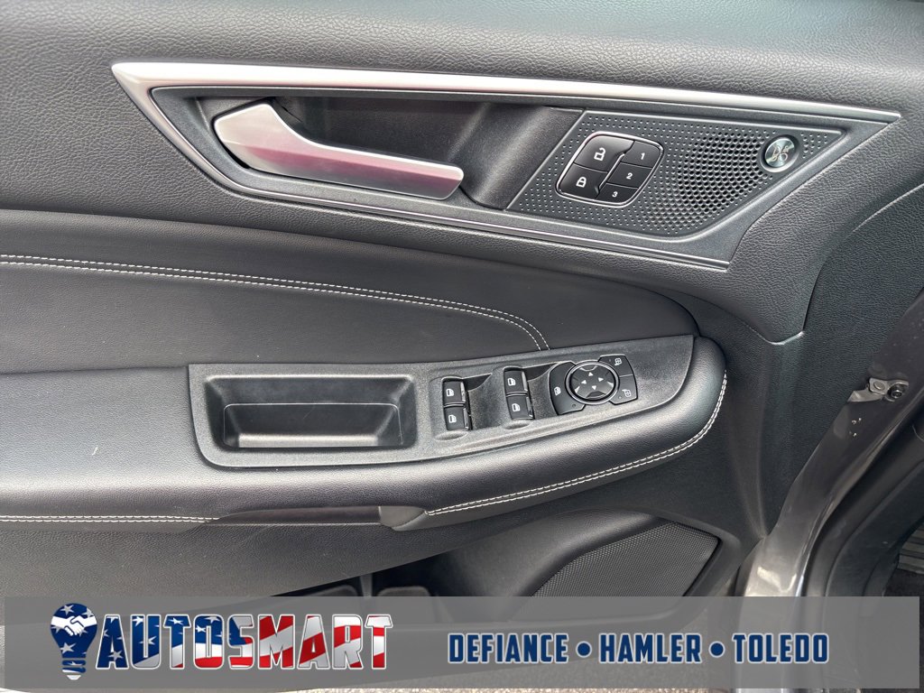 Used 2024 Ford Edge Titanium image 17