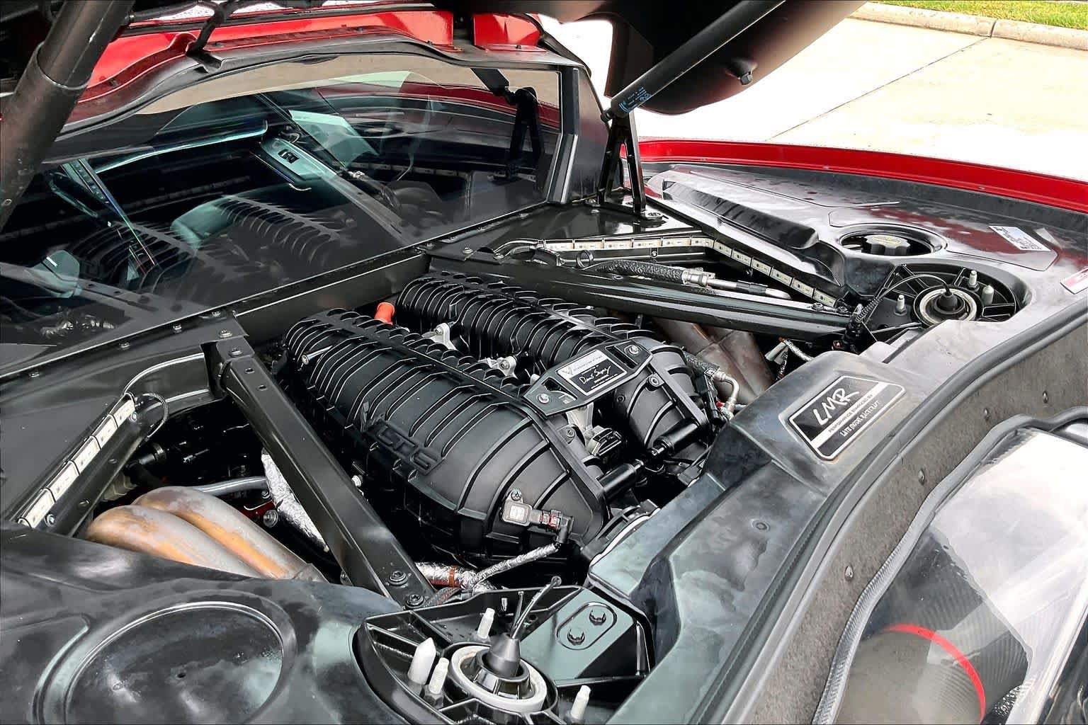 Used 2025 Chevrolet Corvette Z06 RWD image 28
