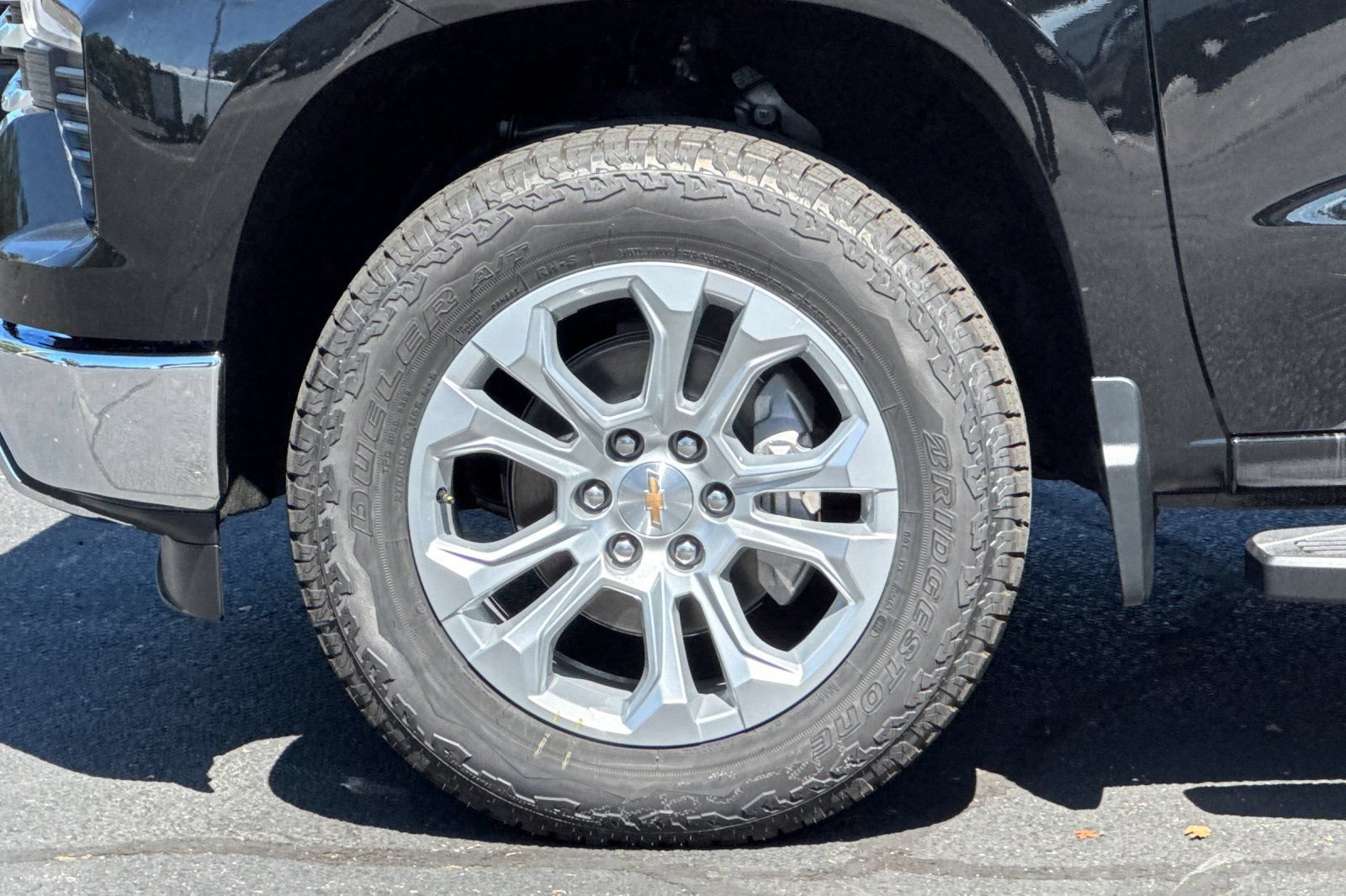 New 2026 Chevrolet Silverado 1500 LTZ w/ LTZ Premium Package AWD/4WD image 24