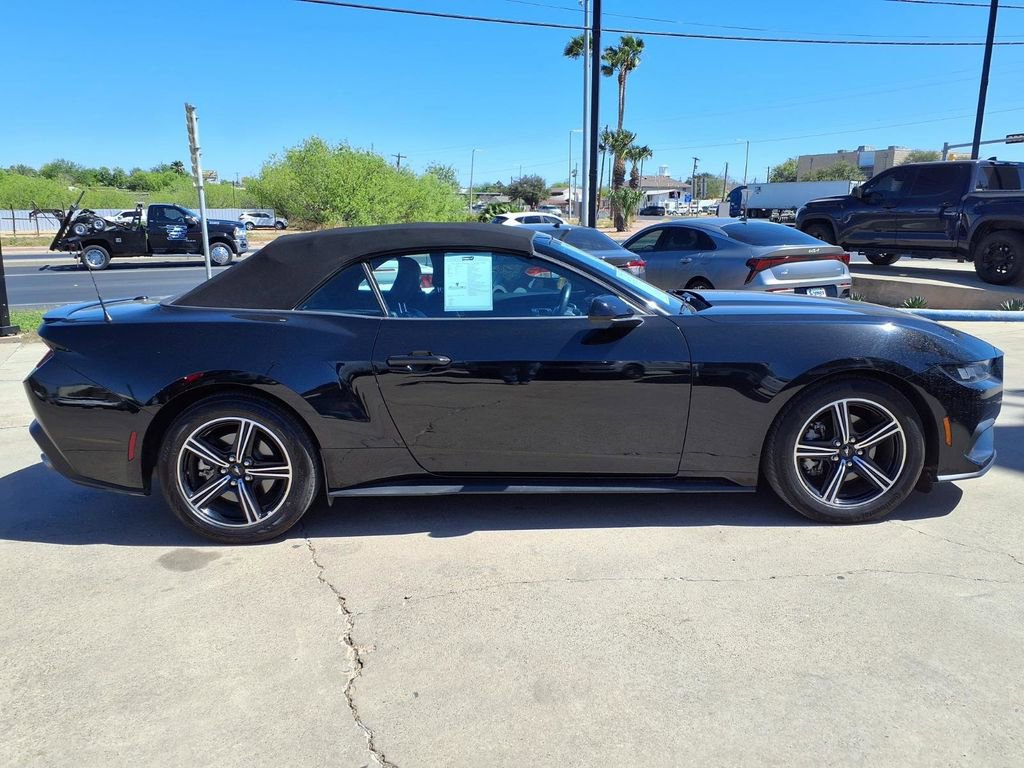 Used 2025 Ford Mustang Premium image 8