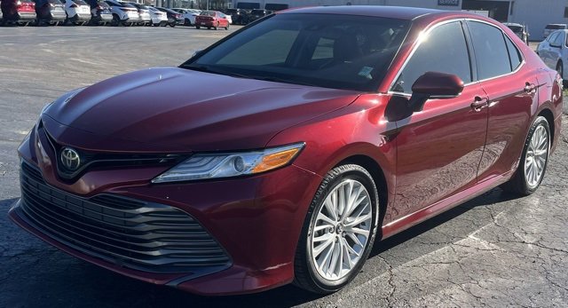 Used 2019 Toyota Camry XLE image 4