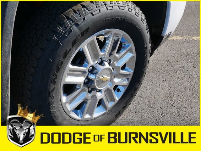 Used 2024 Chevrolet Silverado 2500 High Country w/ High Country Premium Package image 12