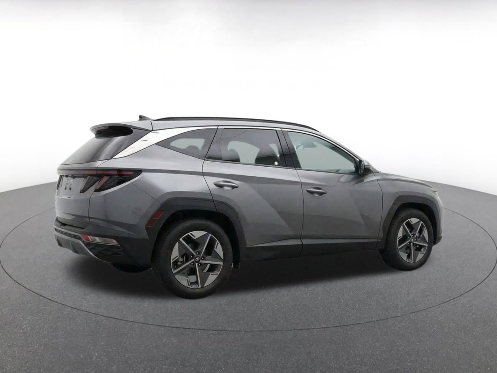 Used 2025 Hyundai Tucson SEL FWD image 7