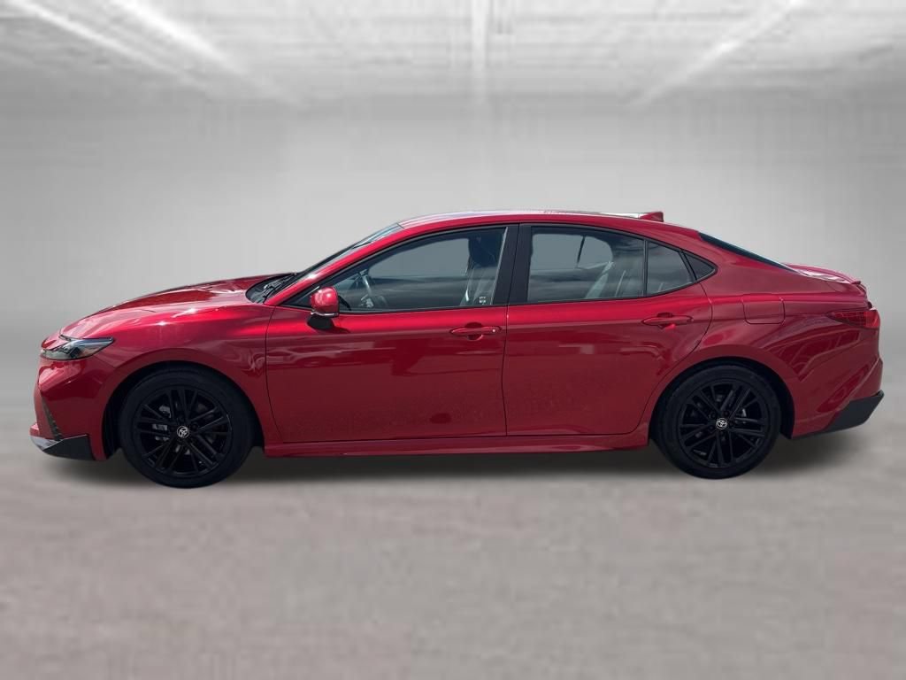 Used 2025 Toyota Camry SE FWD image 4