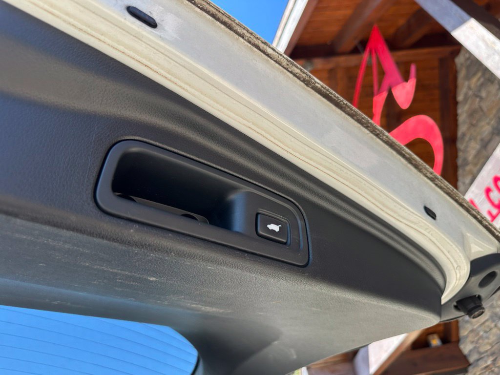 Used 2018 Honda Pilot Touring image 9