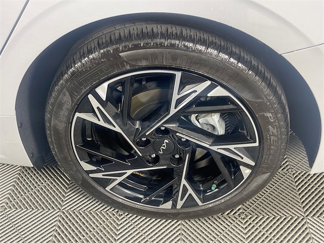 Used 2025 Kia K5 GT-Line image 32
