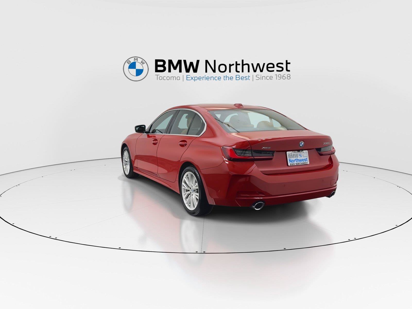 Used 2024 BMW 330i xDrive Sedan w/ Premium Package AWD/4WD image 13
