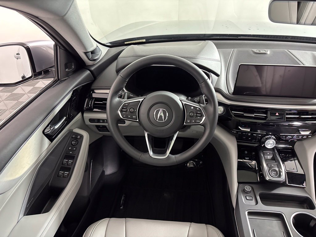 Used 2026 Acura MDX w/ Technology Package AWD/4WD image 2