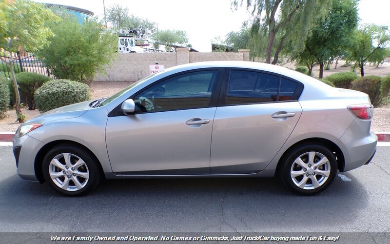 Used 2011 MAZDA MAZDA3 i Touring FWD image 7