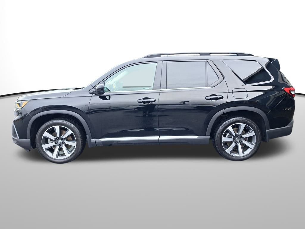 Used 2023 Honda Pilot Elite image 2