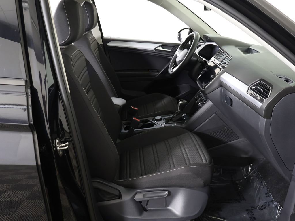 Used 2024 Volkswagen Tiguan S AWD/4WD image 30