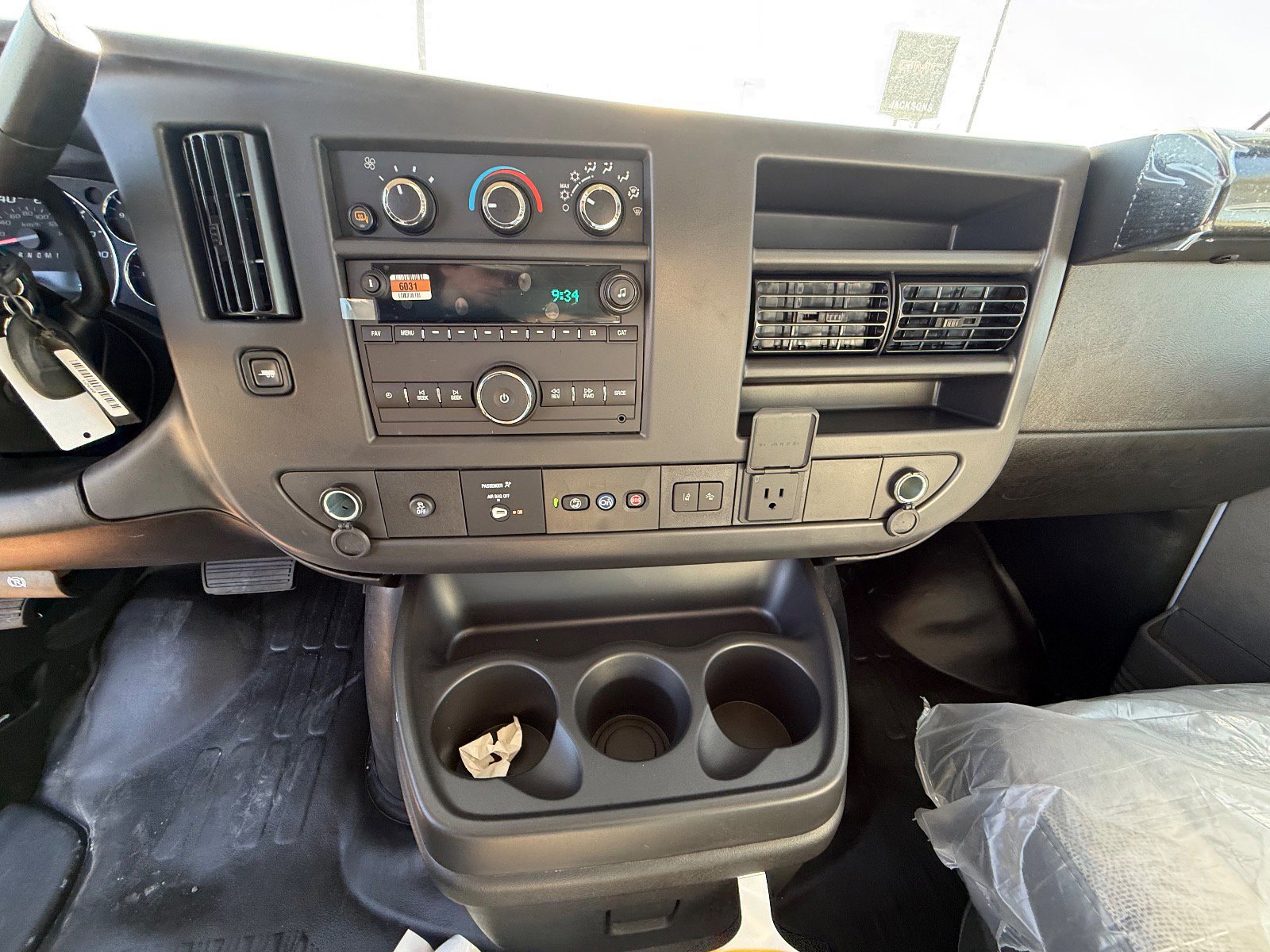 New 2025 GMC Savana 2500 Extended w/ Driver Convenience Package image 18