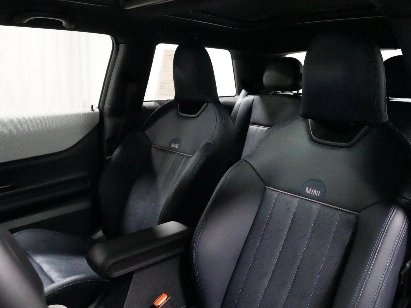 Certified 2025 MINI Cooper S FWD image 4