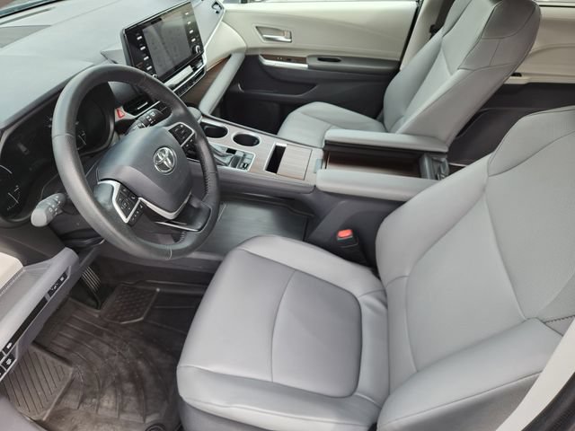 Certified 2022 Toyota Sienna XLE FWD image 7