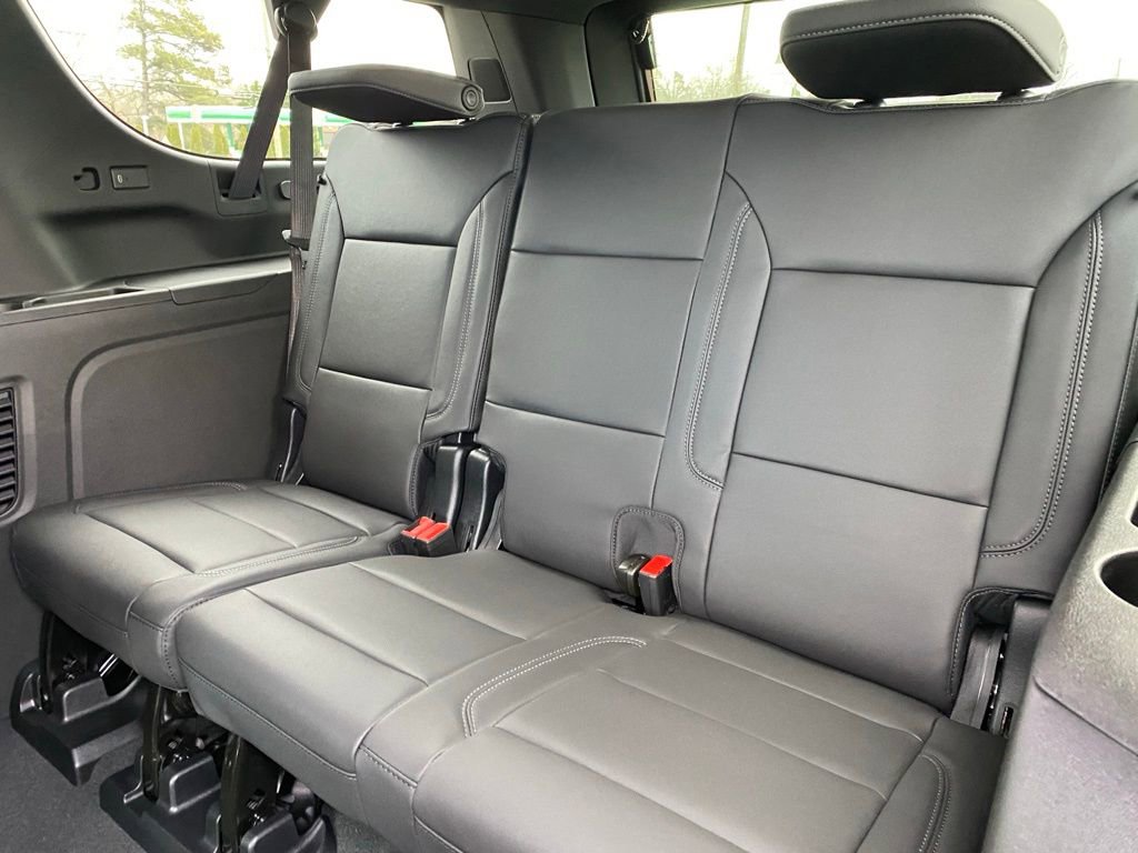 New 2026 Chevrolet Suburban LT w/ Comfort Package image 18