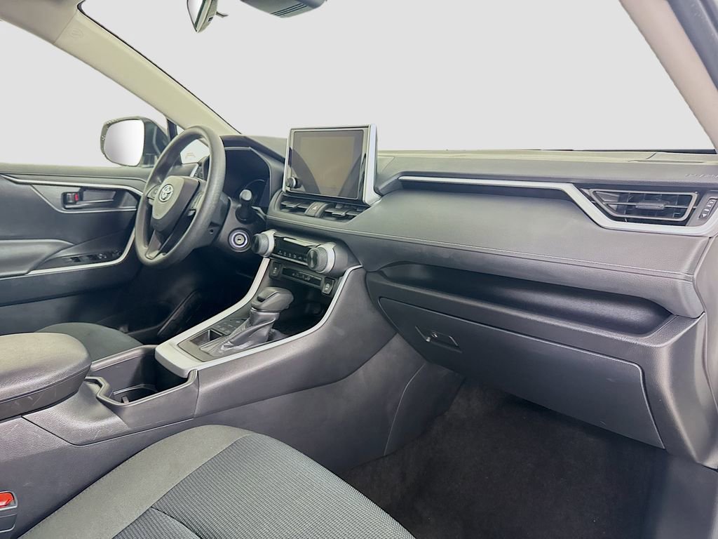 Used 2025 Toyota RAV4 LE image 23